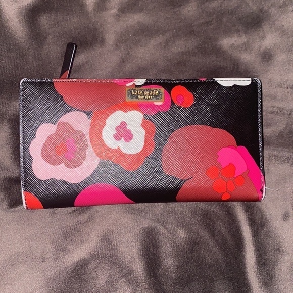 Kate spade ♠️ floral patterned wallet - Picture 6 of 13